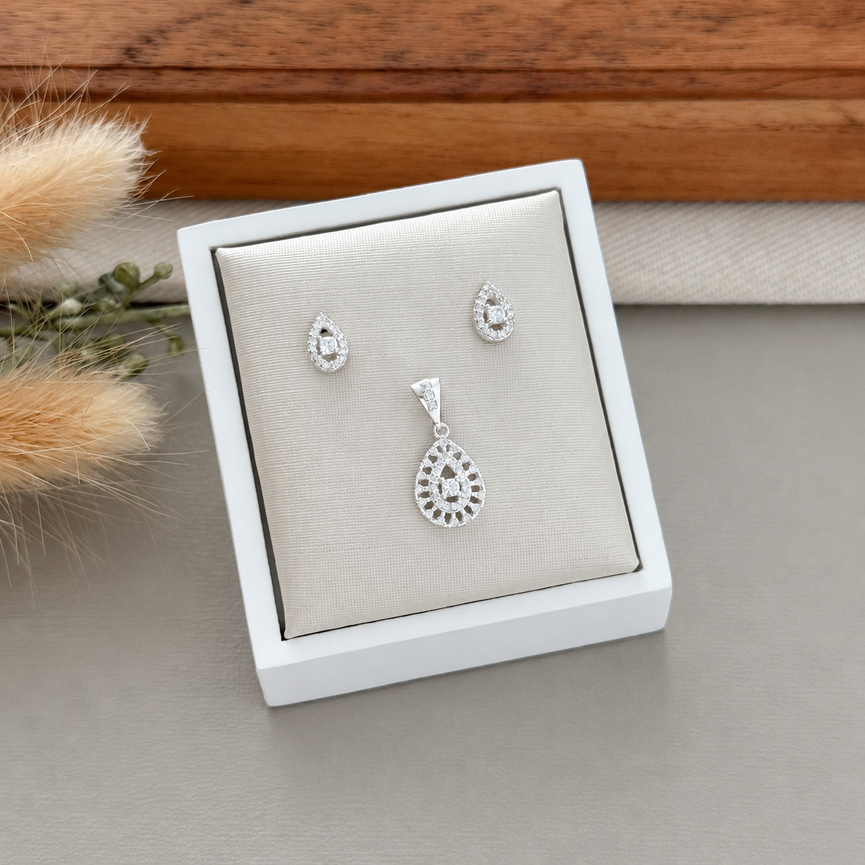 Conjunto Gota em prata 925
